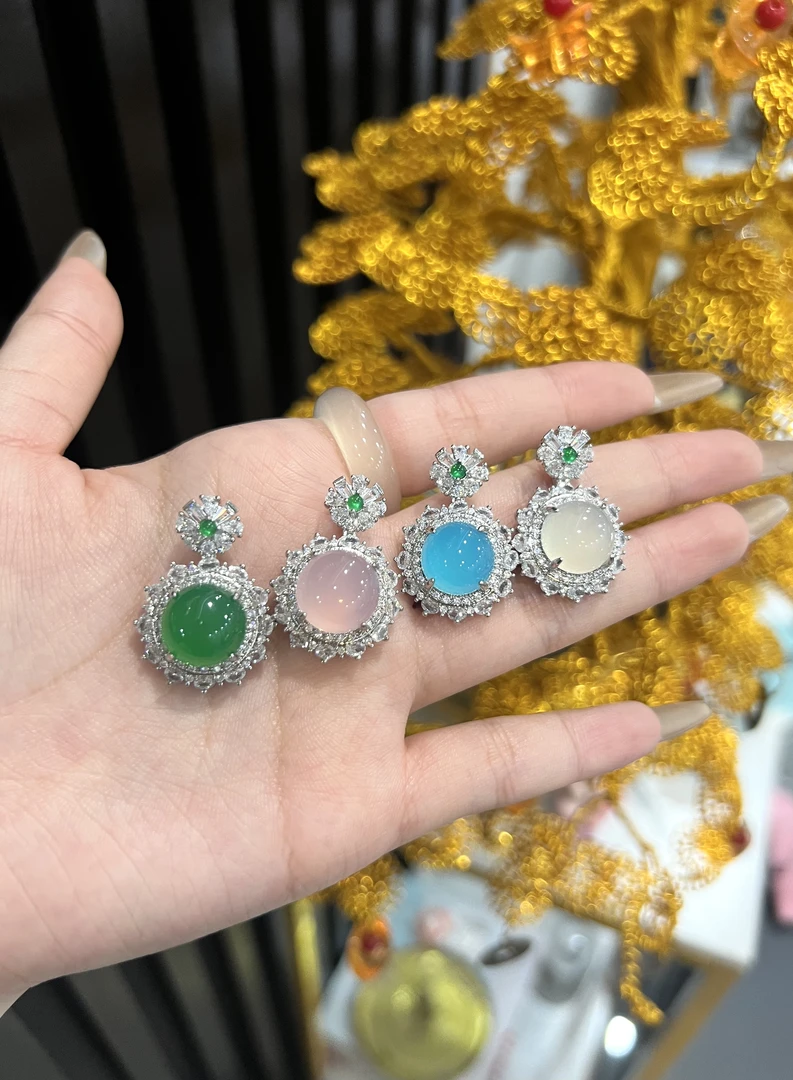 天然宝石玉髓蛋面吊坠（备注颜色）