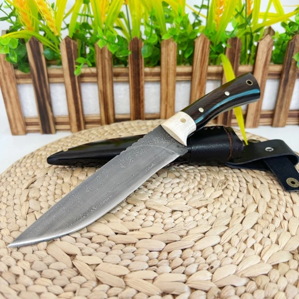 云南手工锻打花纹钢家用割肉小刀制作精美野营烧烤小