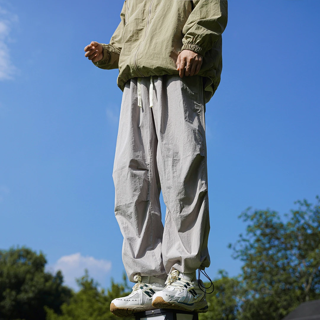 美式褶皱冰丝裤男2025夏季薄款潮流工装宽松阔腿束脚伞兵休闲裤子