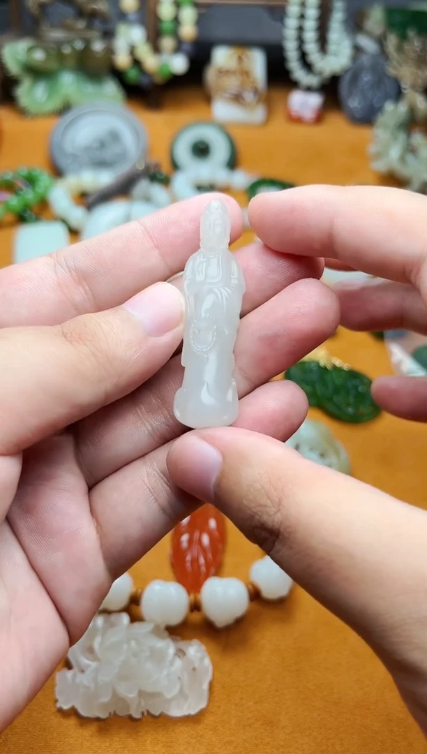 【闪购商品】和田玉颈饰未镶嵌观音