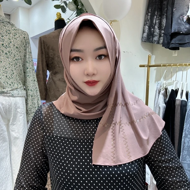 「爱米拉精选」高密度烫钻网纱绕巾