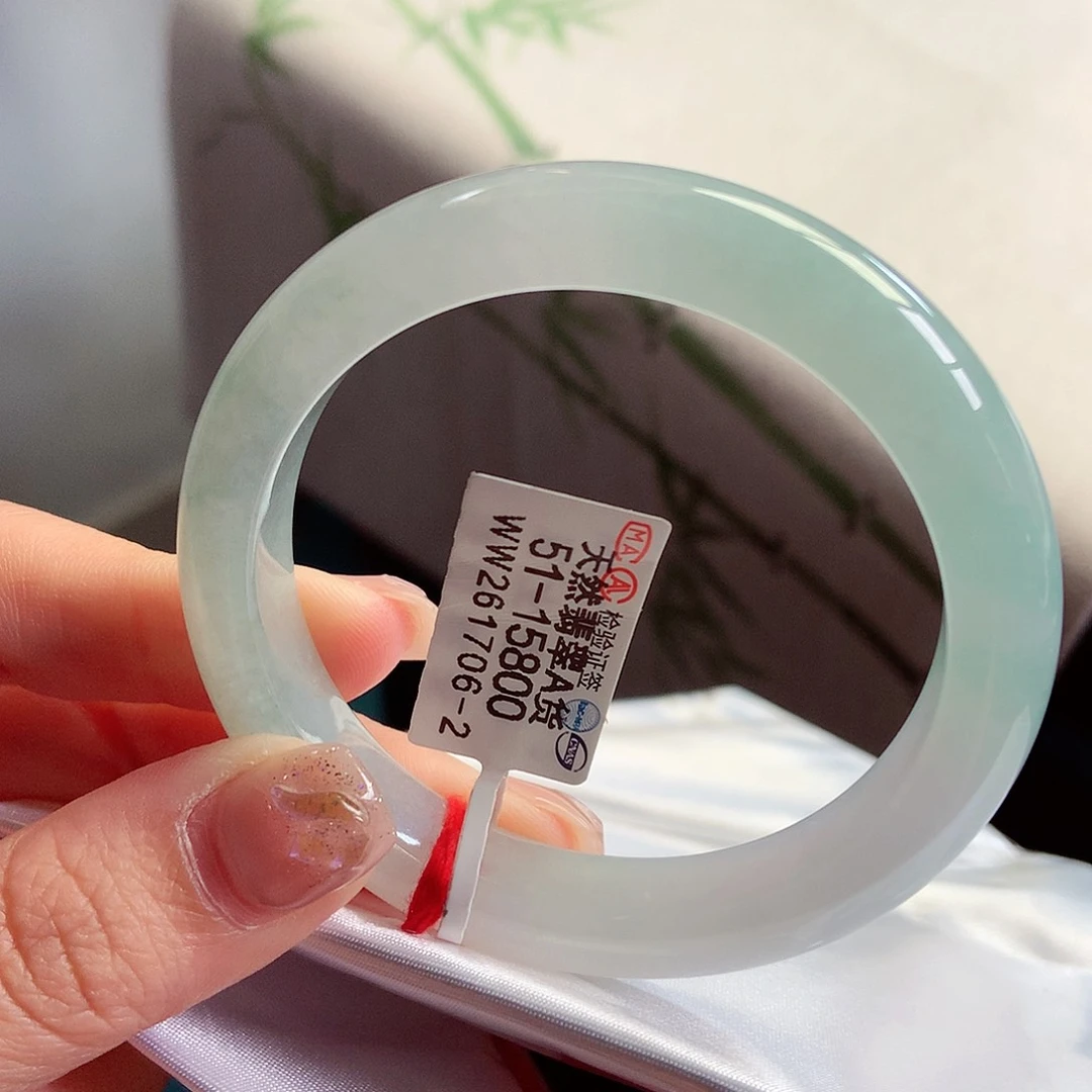 翡翠手镯未镶嵌51-52 冰透渐变晴绿88