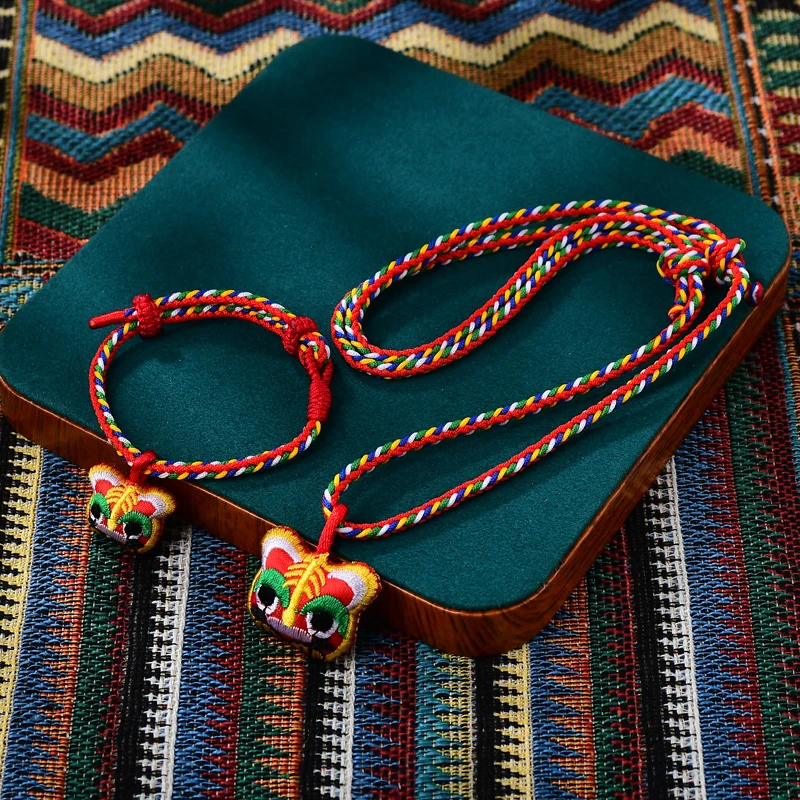 非金属手链 五彩手链手工缝制布老虎艾草驱蚊虫宝宝项链儿童挂件