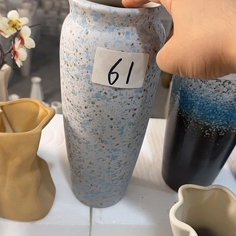 瓶满天星30厘米陶瓷花瓶