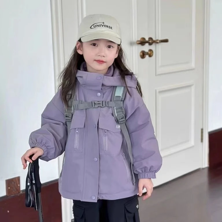 2024女童秋冬外套新款中大童冲锋衣三合一可拆卸加厚防水冬装两件