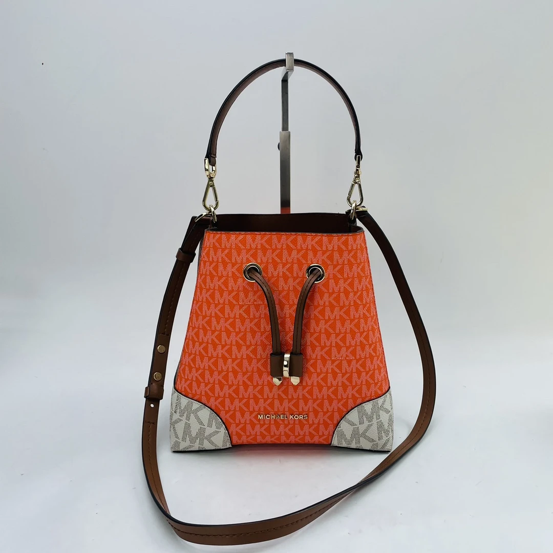 95新 MICHAELKORS/迈克高仕 39737 手提