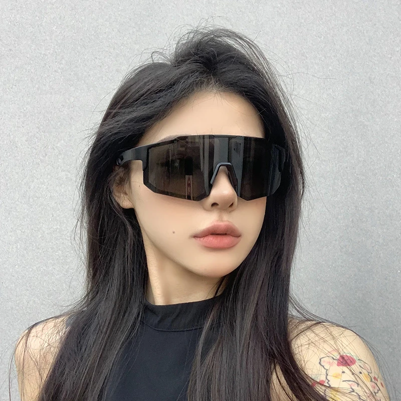 运动防紫外线大框偏光太阳镜女个性骑行防风沙遮阳墨镜男登山眼镜