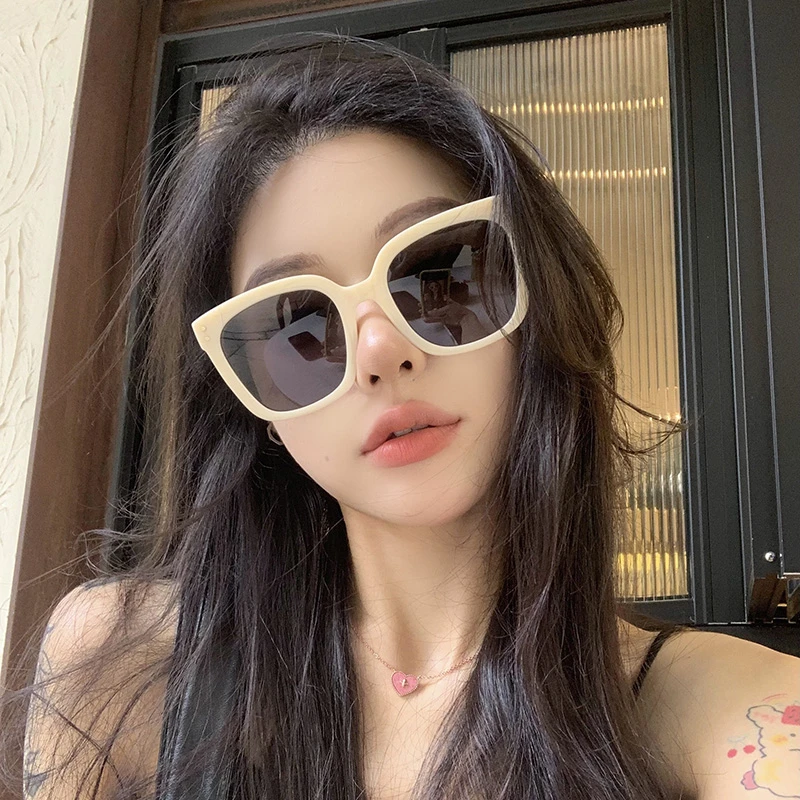 2023太阳镜韩版潮偏光墨镜女米白色方框Jennie同款大脸太阳防晒镜