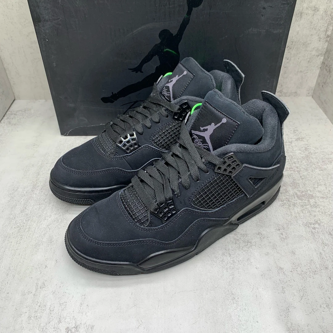 AJ4 黑猫/42.5码/原盒/99新/YA685/市场价6200/