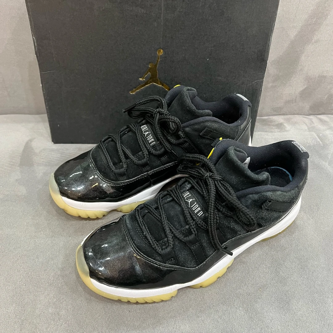 【秒价】aj11 low 伯爵 41码 原盒 95新 整体成色可以 编码6090