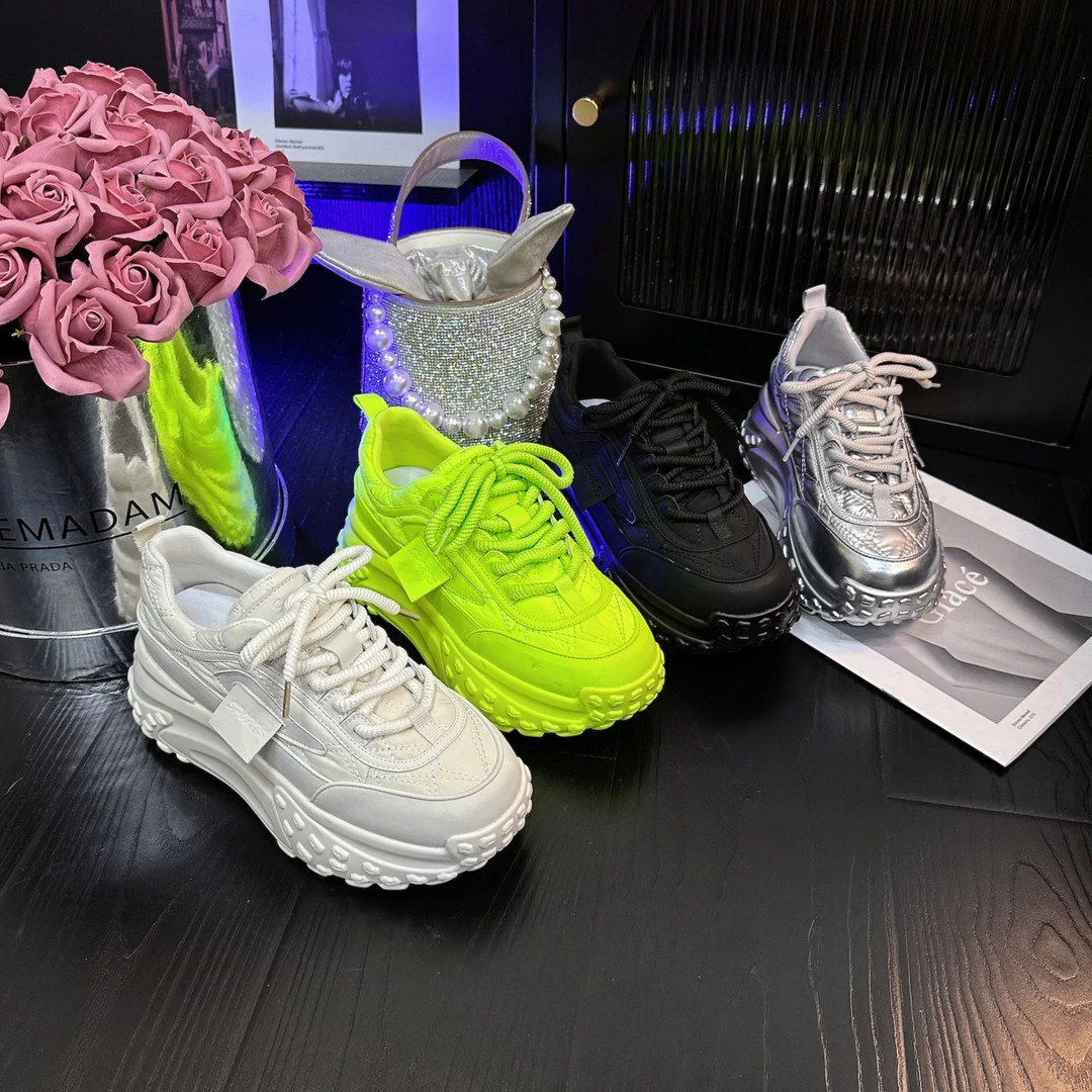 IG/IG断码现货增高6CM2025夏高能感百搭厚底高端彩色休闲鞋2318