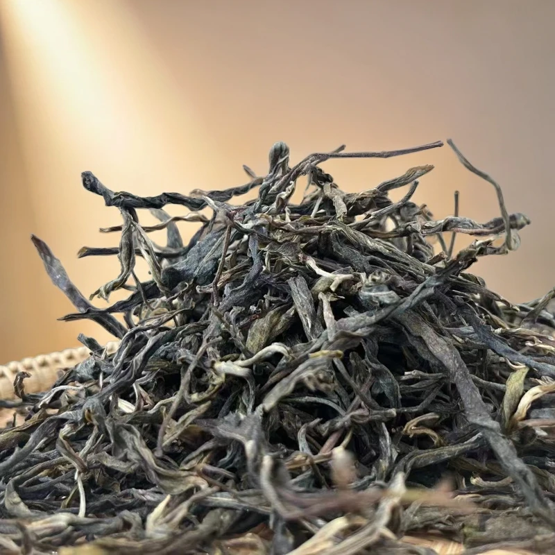 2024年冰岛坝歪春古树挑采生茶三泡试喝装（春佑壹春）