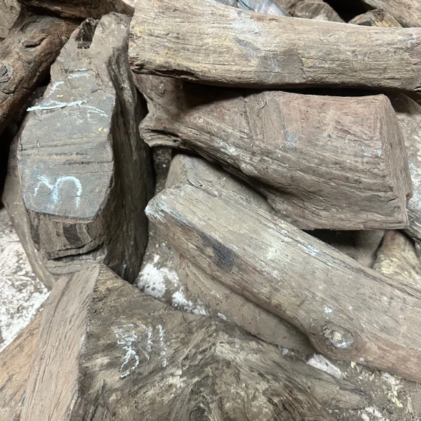 风化老料红酸枝手工根雕边角料按块重量价直播