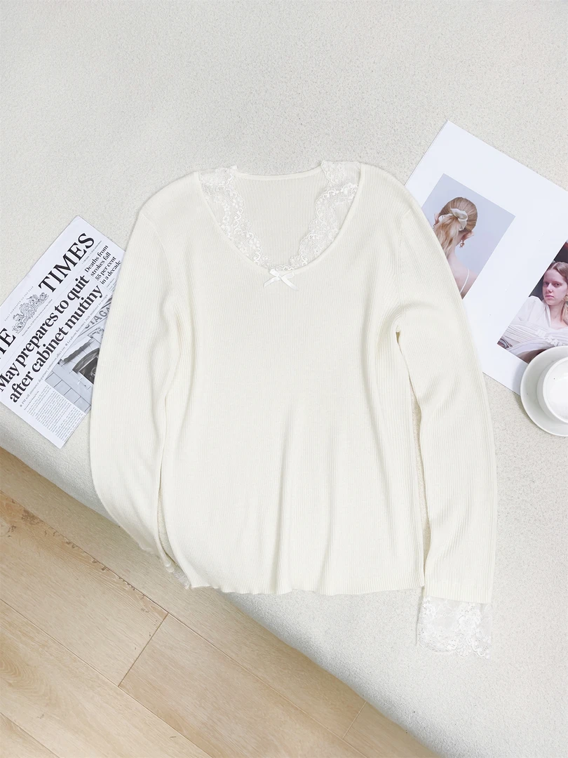 【女王洛克】小众设计蕾丝钩花拼接针织衫韩版气质百搭上衣LK81057