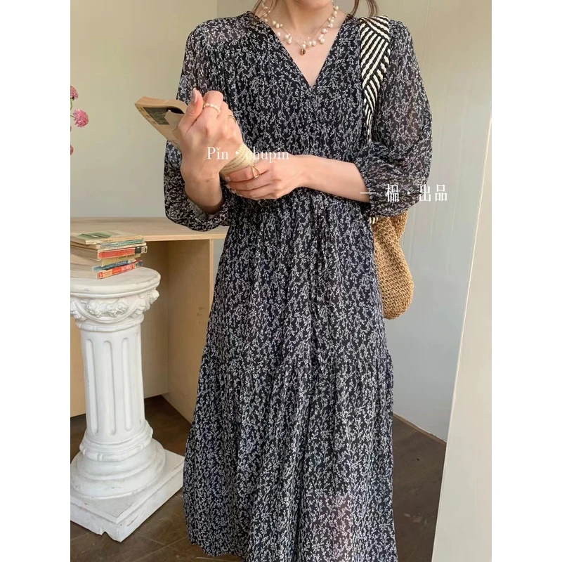 【榀家长裙1米26】｛树小姐｝法式复古V领减龄小众显瘦气质大版连衣裙