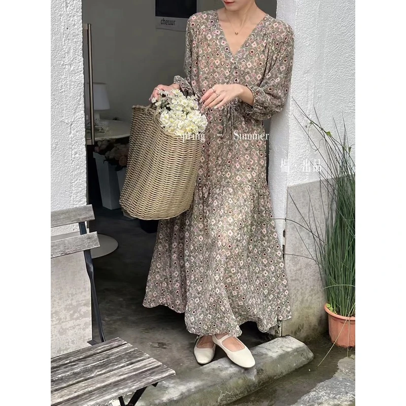 【榀家长裙1米26】｛凌格绿｝法式复古时尚V领小众定制显瘦碎花连衣裙