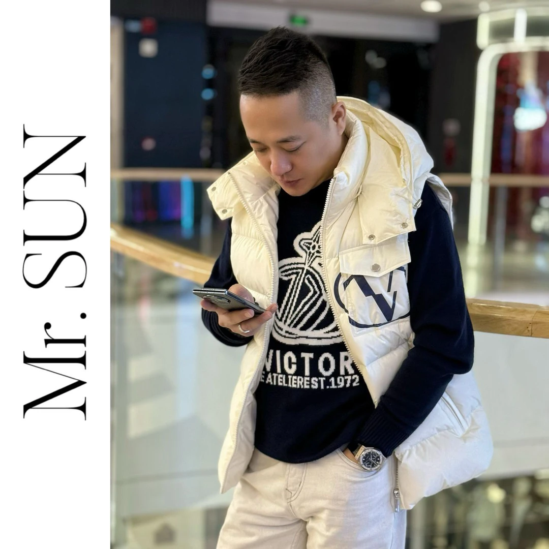 49677-孙先生｜迪赛普澜潮奢款羽绒马甲男款连帽短款呀绒马甲