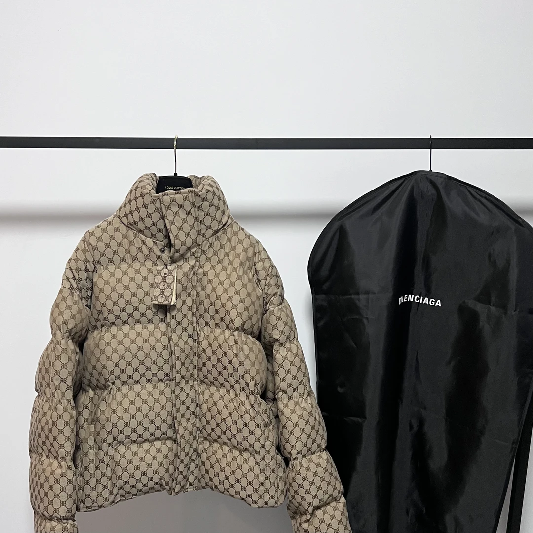 Balenciaga巴黎世家/双B古驰联名羽绒服/46码/99新/公价28800短款