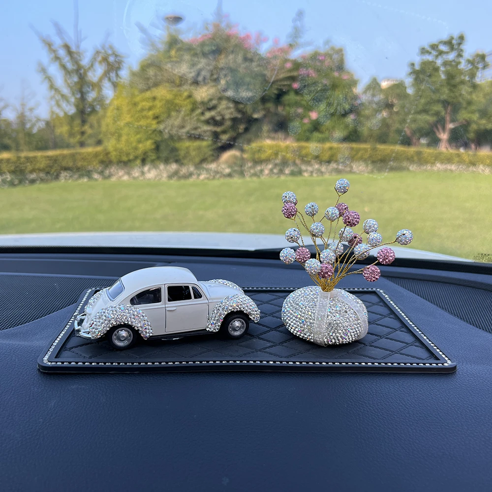 时尚车载中控台摆件小汽车玩具摆件香薰汽车用品副驾驶网红装饰品