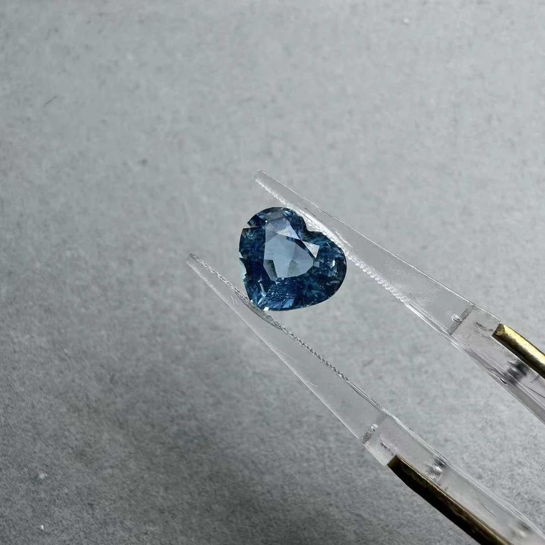 EM1110-10/天然海蓝宝裸石（超级圣玛利亚）/心形/3.07ct