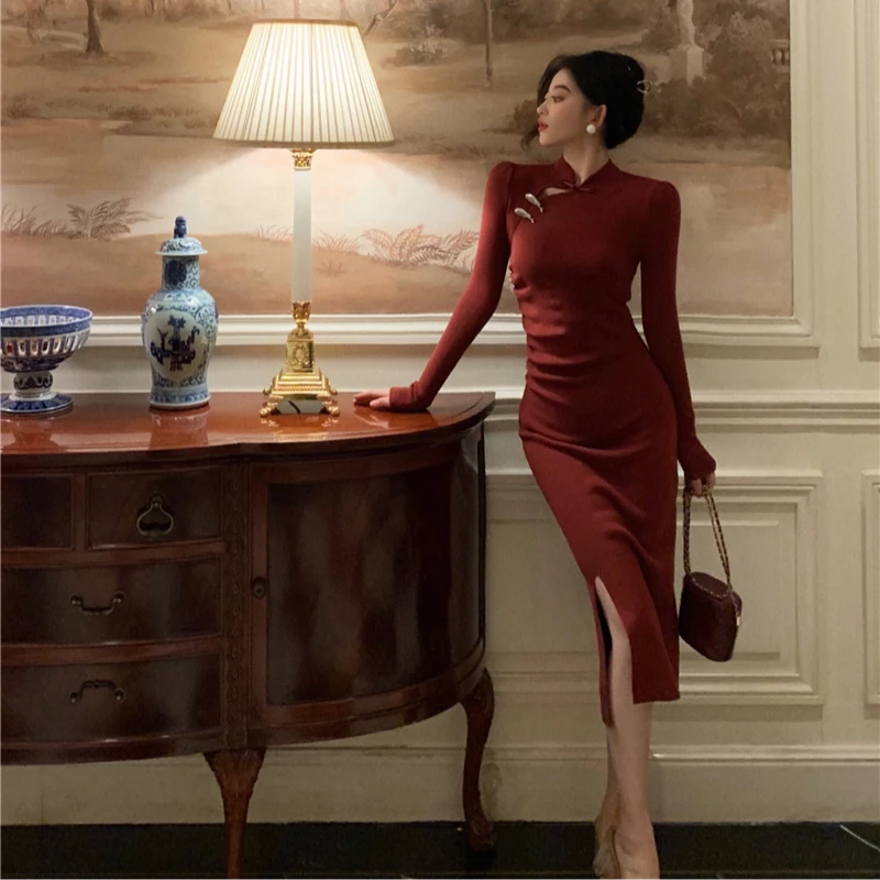 酒红旗袍冬季国民国风复古盘扣新中式针织改良连衣裙气质长袖修身