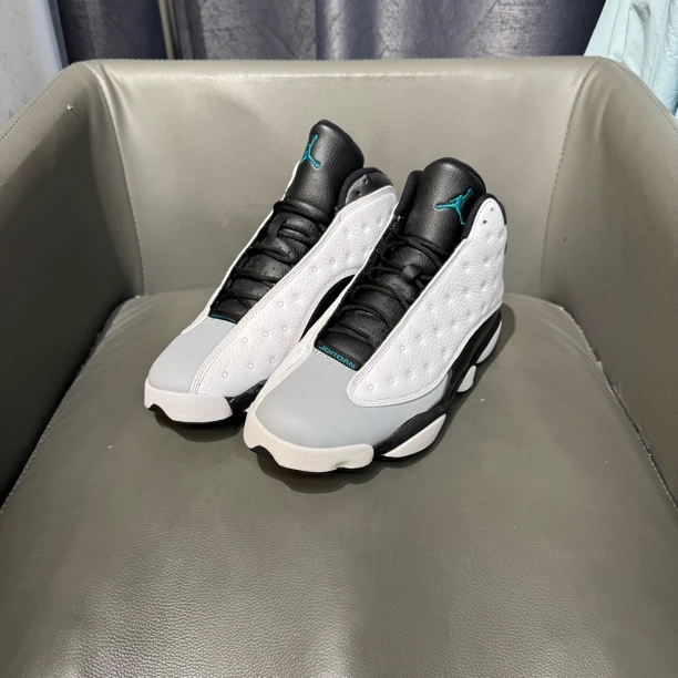 充新成色44码AJ13伯爵 平台2699现在1299