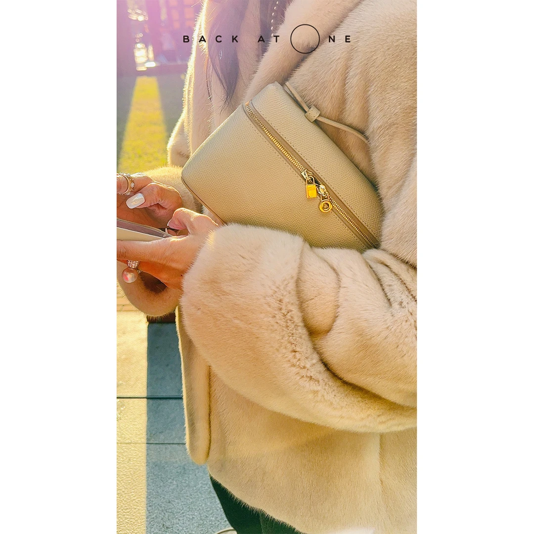 “贵奢系列-小饭盒 ”L*P牛皮手拿包/单肩斜挎包 BEF-8FM069N-K