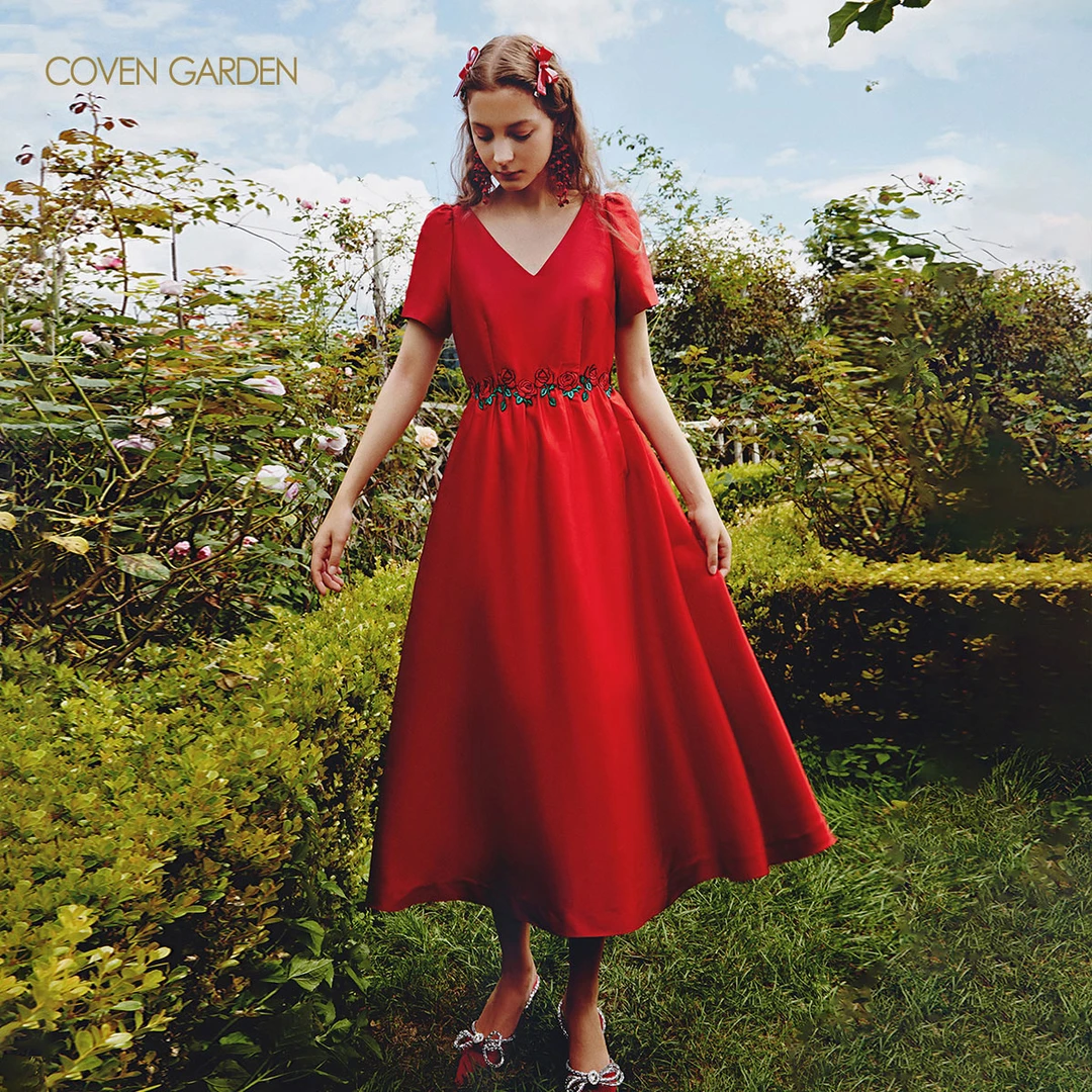 哥文花园 刺绣丝光感连衣裙小礼裙 CTC1081578