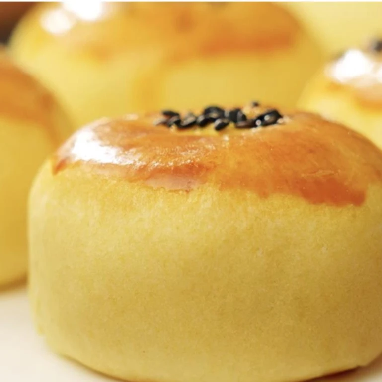 阿泊町蛋黄酥一盒