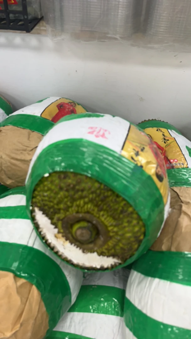 黄肉菠萝蜜 整个需对半切开去心下单时请备注