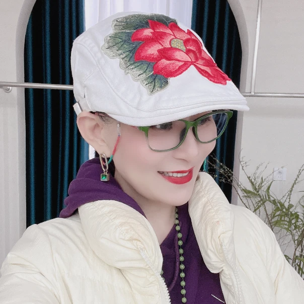 爱舞服饰茜茜之恋“爱琳”同款绣花贝雷帽帽子复古白色时尚百搭秋冬