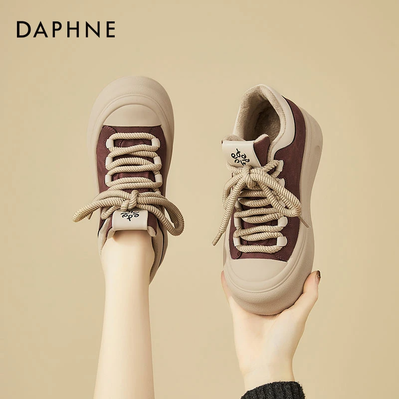 达芙妮厚底板鞋女鞋2025新款冬季复古运动休闲鞋加绒保暖面包棉鞋