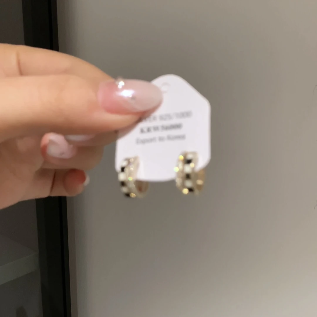 铜合金耳饰 AL1372简约精致棋盘格百搭耳环日常耳扣