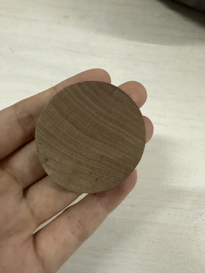 印度迈索尔老山檀香4公分圆牌瑕疵