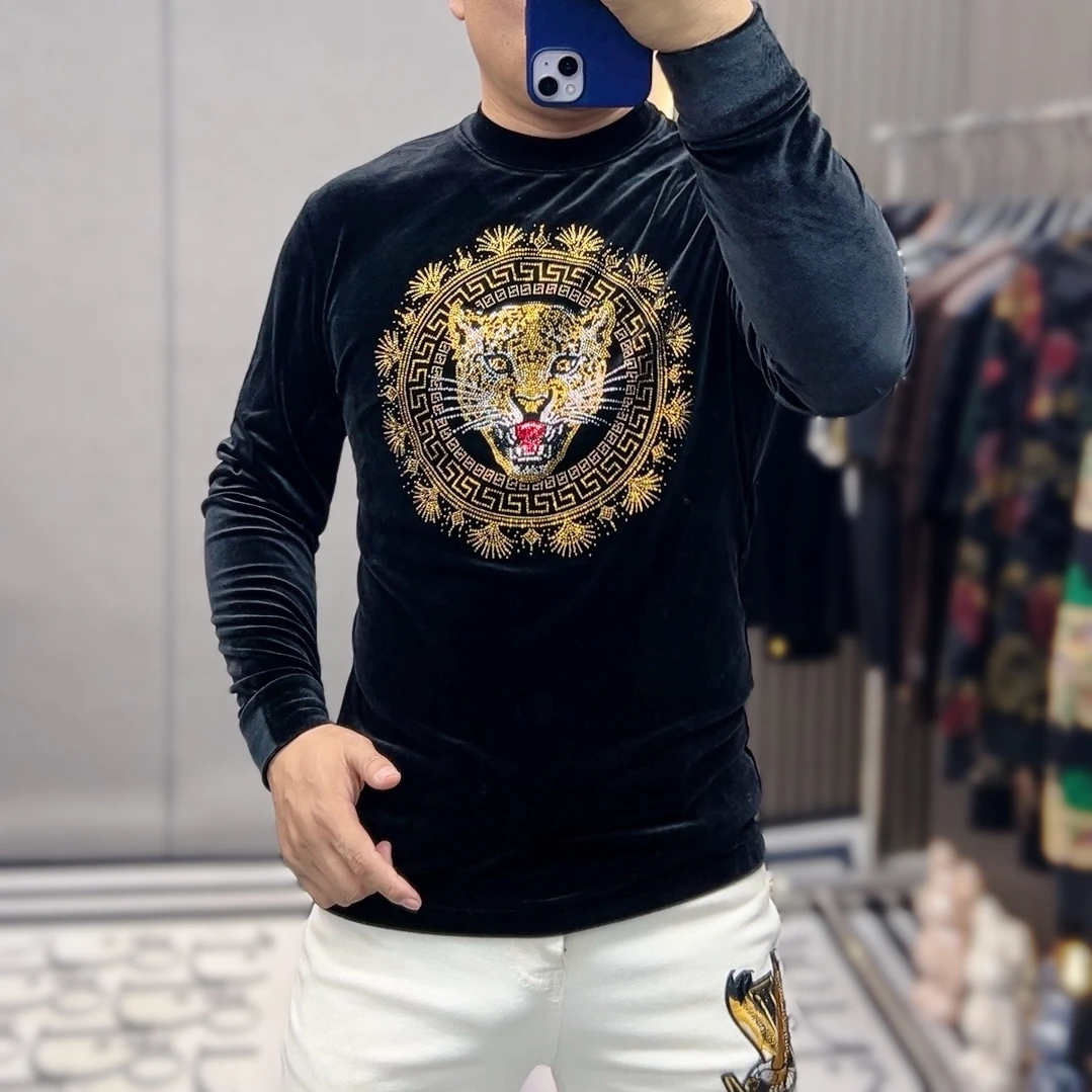 2024高品质秋季新款男士轻奢帅气丝绒烫钻修身欧货圆领短袖