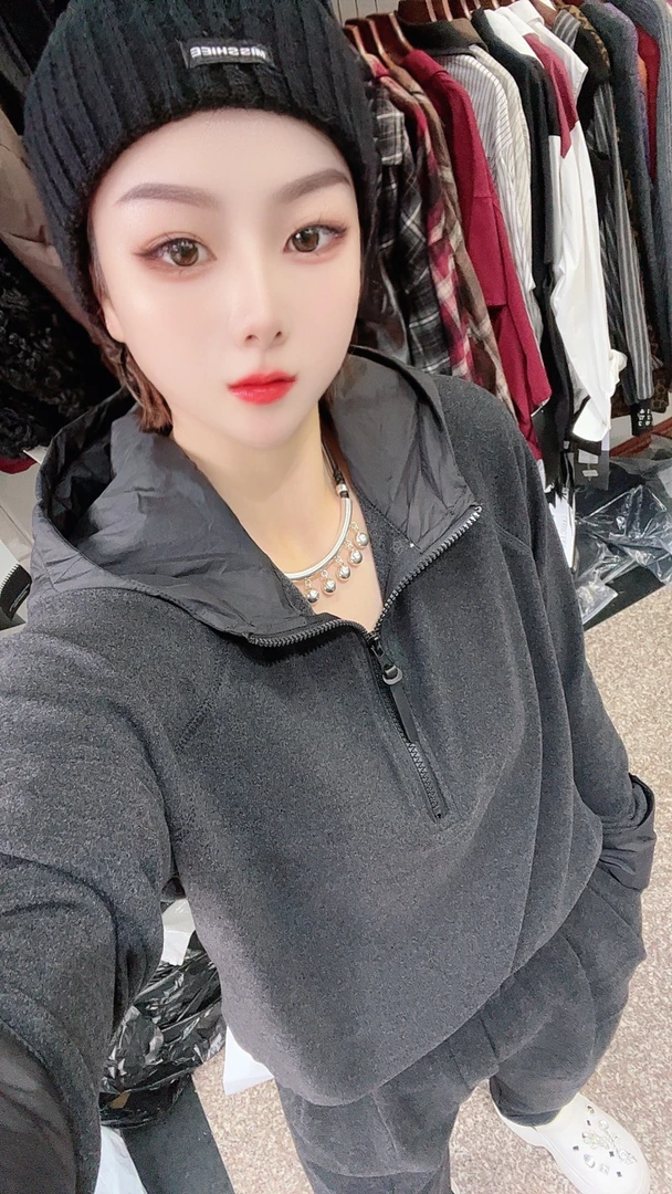 丹丹私服 欧货休闲连帽德绒打底衫