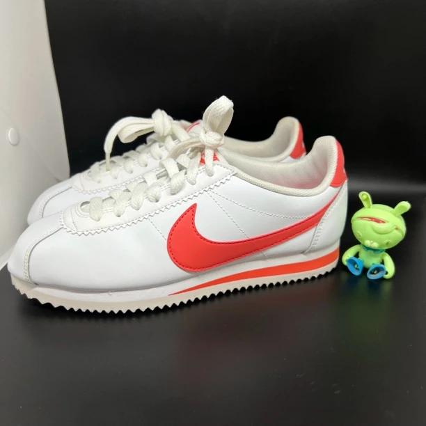 二手37.5码 特价不刀 Nike 白粉 阿甘鞋 低帮 假一赔四