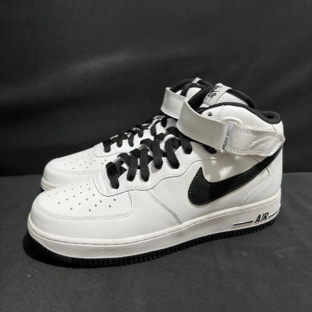 全新41码/Nike 空军一号 黑白 中帮板鞋男款
