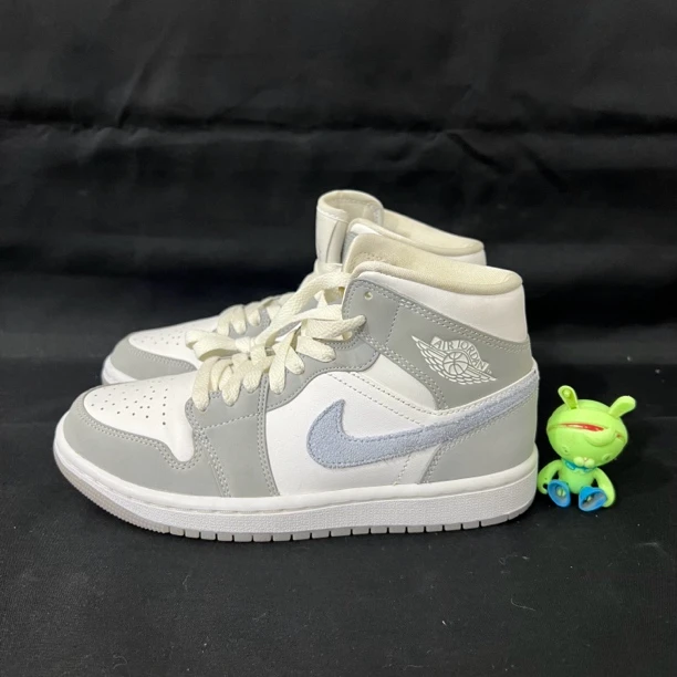 36.5码 Nike aj1 冰蓝 中帮复古篮球鞋 防滑耐磨 假一赔四