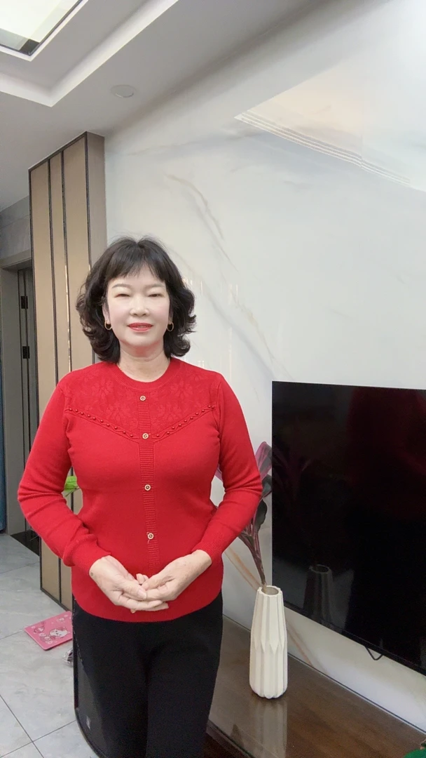 冬季新款妈妈气质修身显瘦针织衫