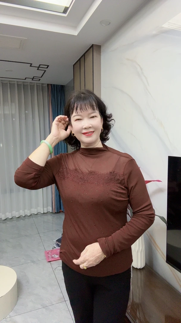 蕾丝拼接网纱打底衫女修身显瘦长袖上衣内搭