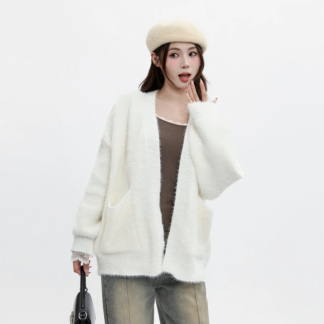 三福 秋季新款大口袋慵懒风宽松针织开衫毛衣外套女495258