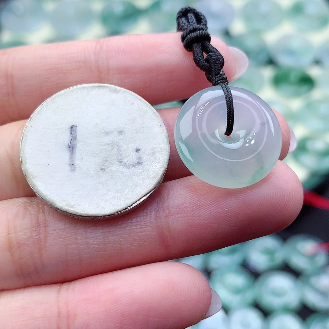 翡翠颈饰未镶嵌吊坠136