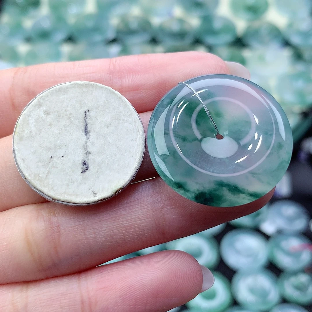 翡翠颈饰未镶嵌吊坠69