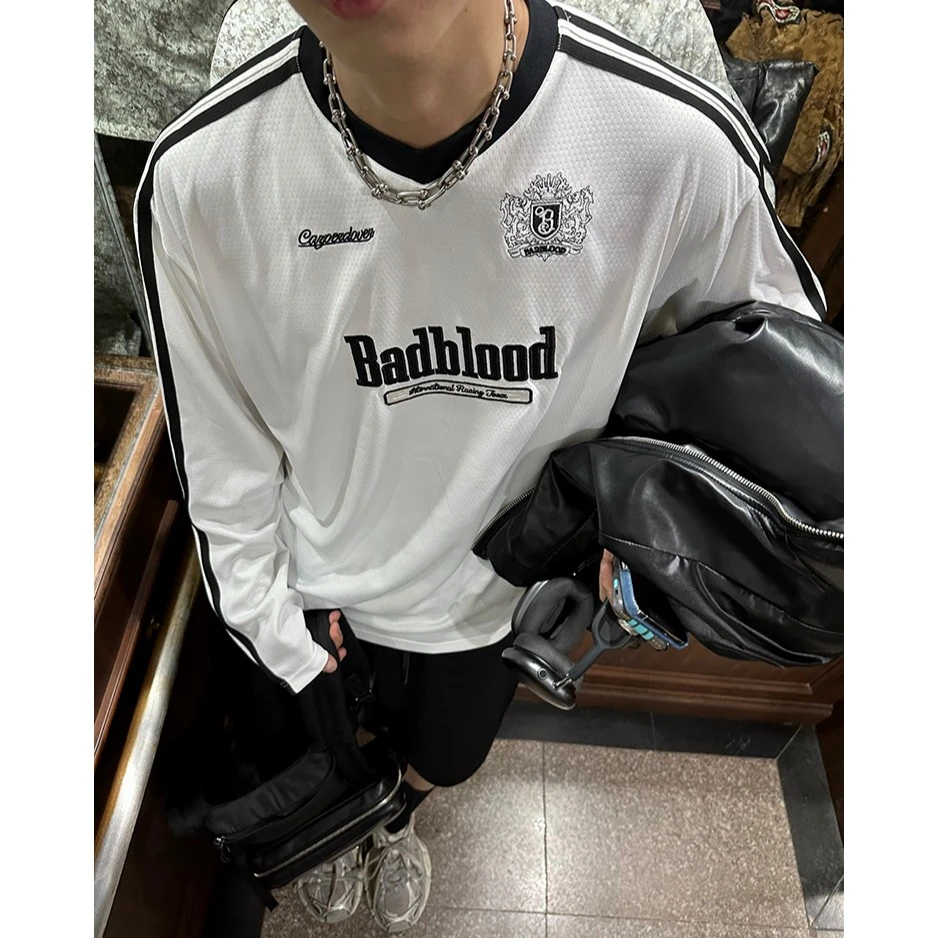 威廉威【球场罗曼史】五万针刺绣盾徽孔时装眼足球长袖训练T恤A826