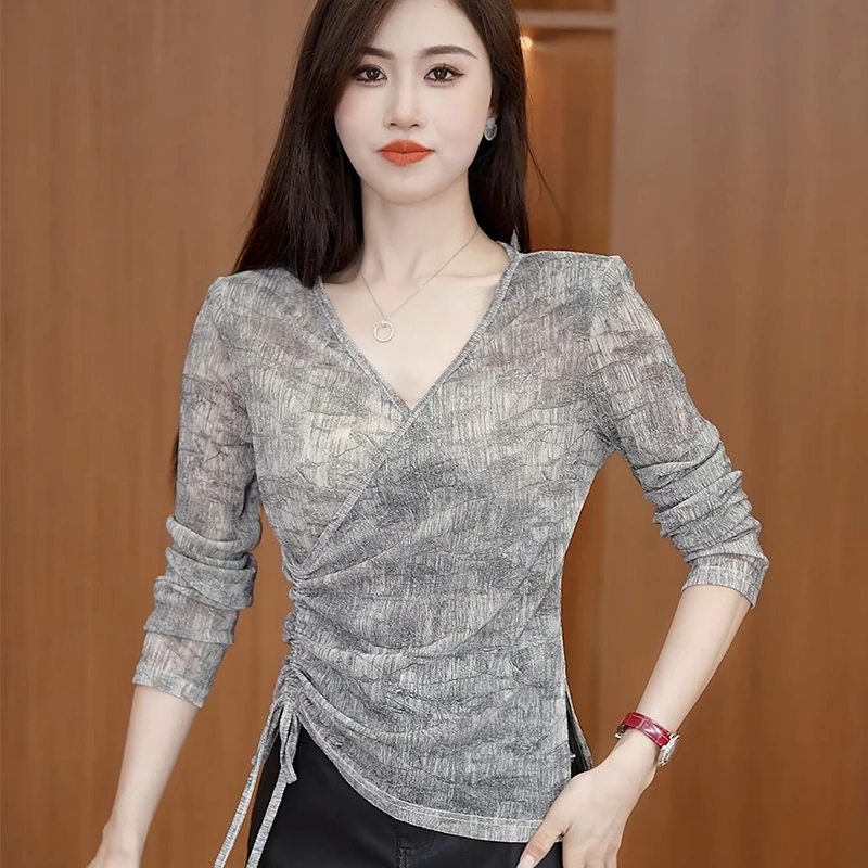 春款时尚百搭洋气不规则扎染v领长袖T恤女士抽绳设计感显瘦上衣潮