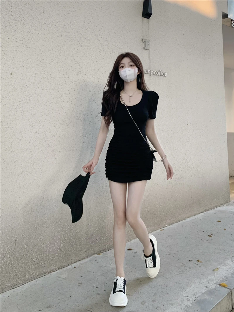 夏季新款辣妹U领修身包臀裙露腰显瘦连衣裙性感时尚夏季包臀短裙