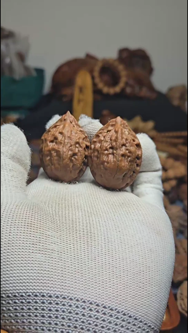 【闪购商品】桃核吊坠东北秋核桃官帽