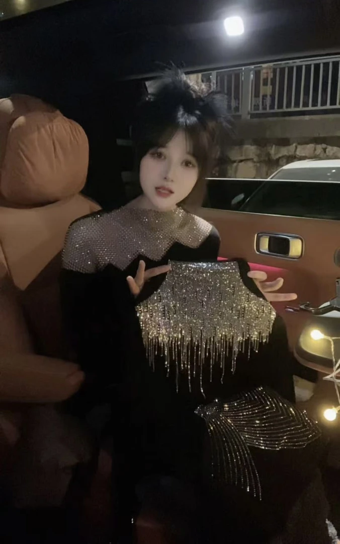 【星星专属】2024C秋冬圆领时尚拼接镂空长袖打底6100009167916