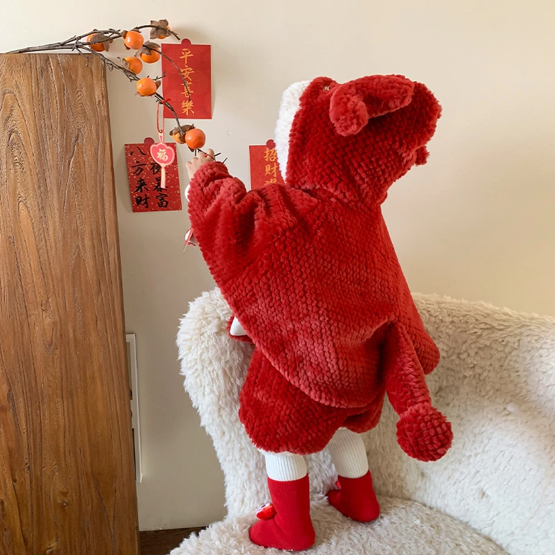 婴儿披风秋冬外出服宝宝斗篷新年套装冬款超萌婴幼儿挡风披肩外套